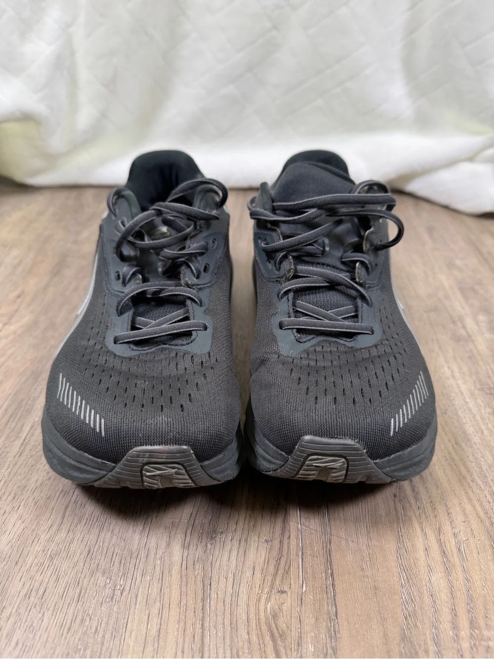 Altra Women's Black Olympus Road Running Shoes - Size 8.5